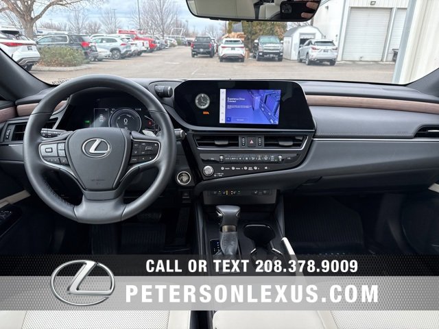 Used 2024 Lexus ES 300h w/ Premium Package image 16
