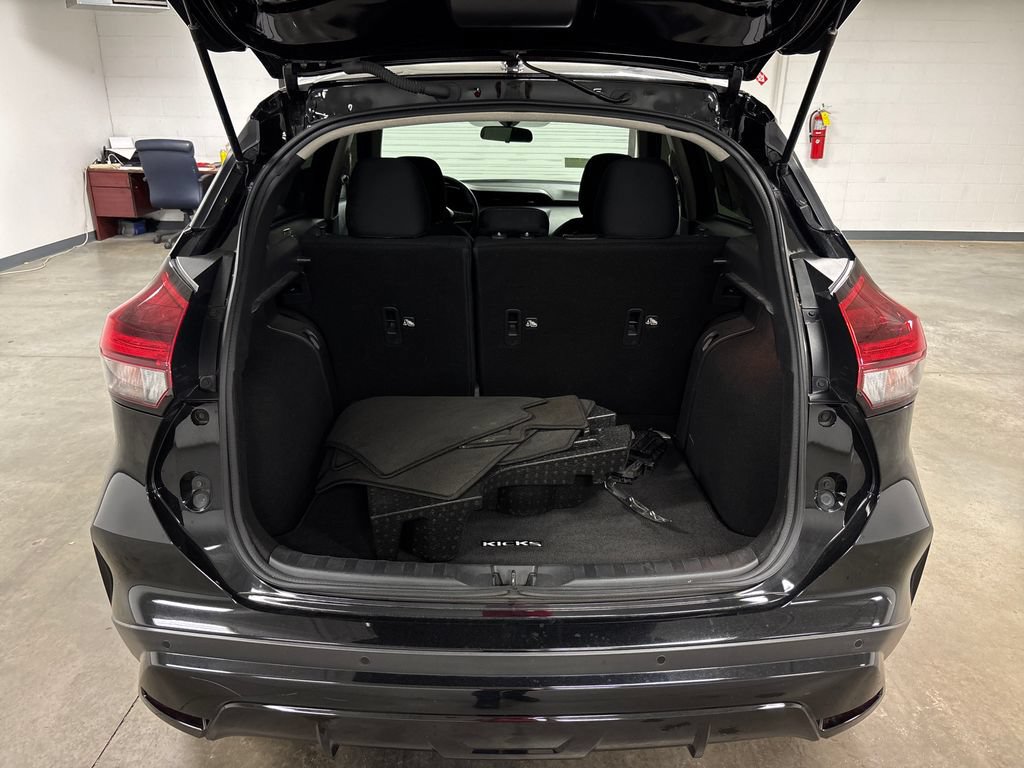 Used 2023 Nissan Kicks SV FWD image 18