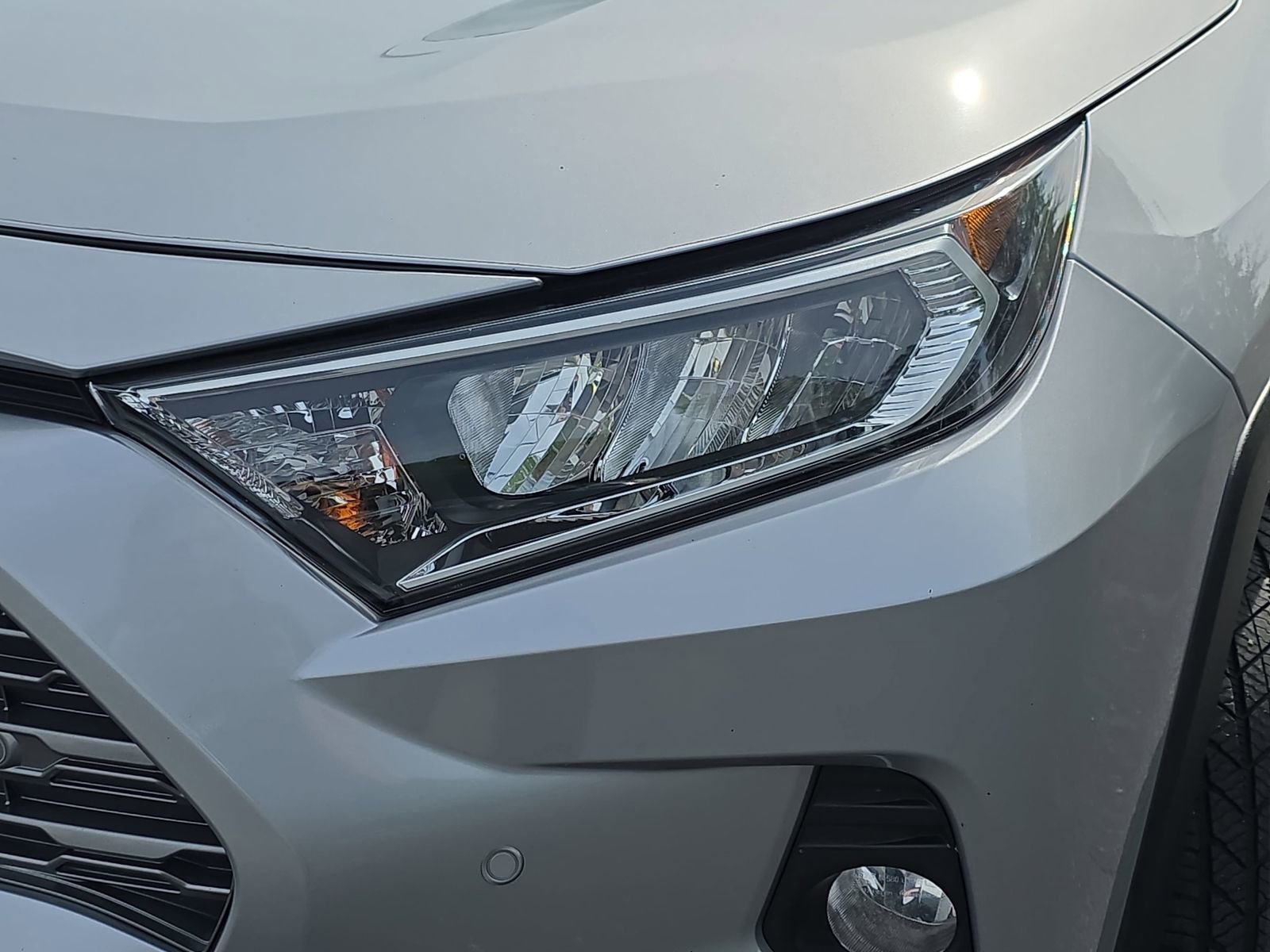Used 2020 Toyota RAV4 Limited image 31