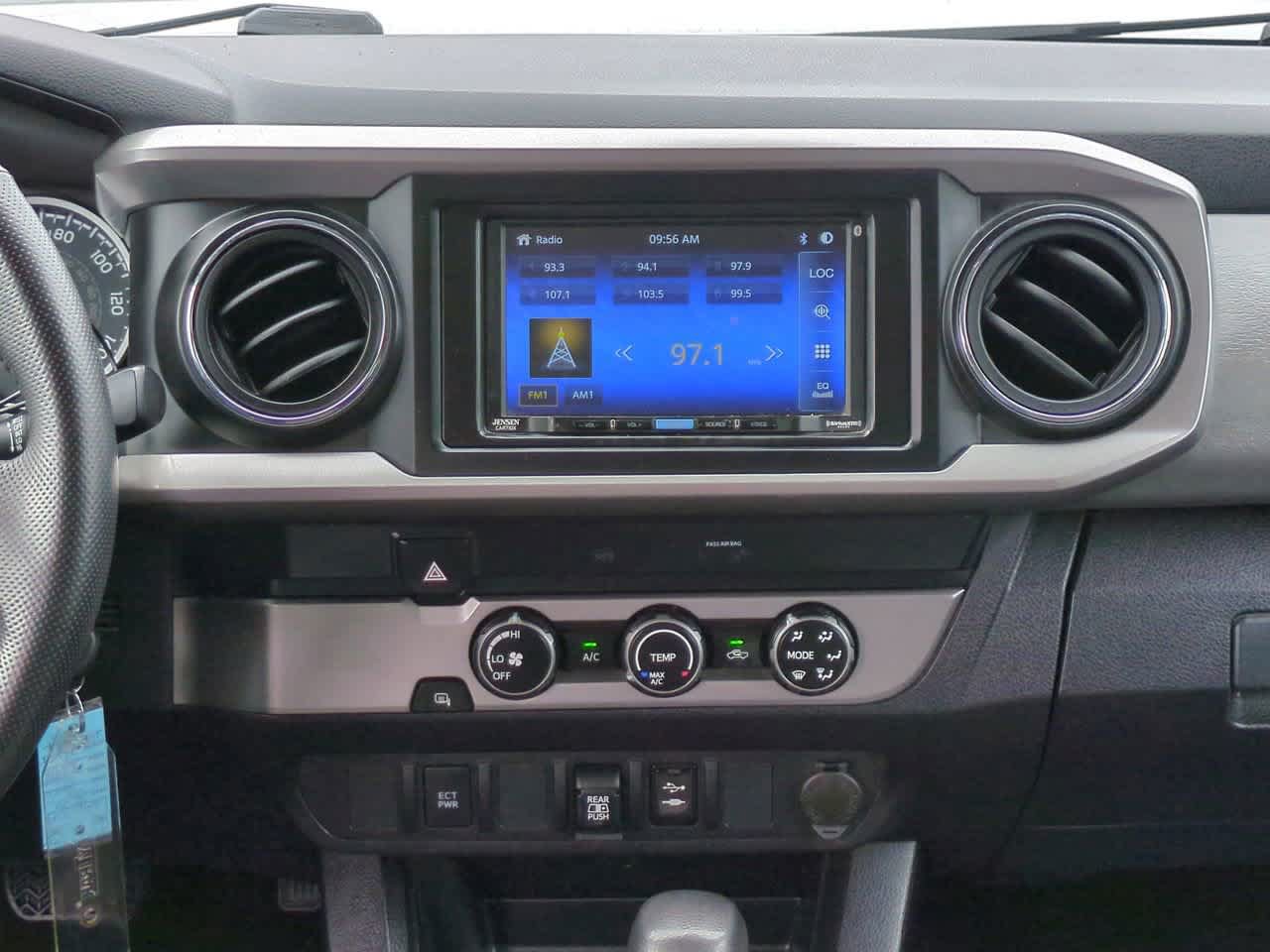 Used 2019 Toyota Tacoma SR5 RWD image 17