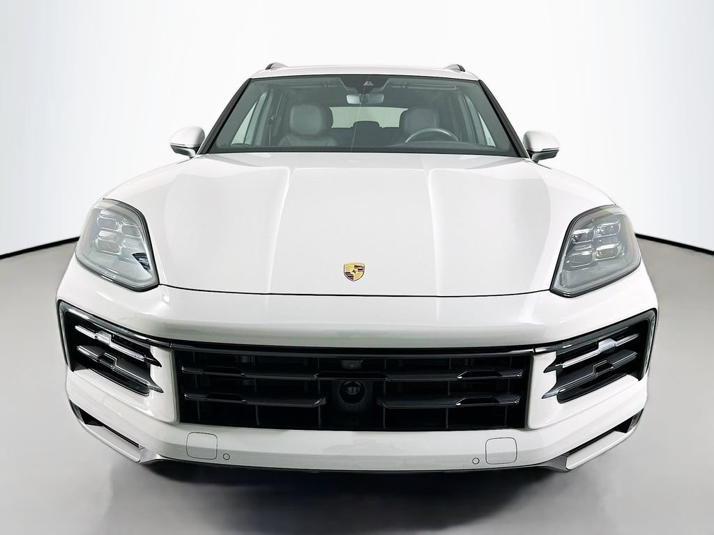 Certified 2025 Porsche Cayenne AWD/4WD image 6