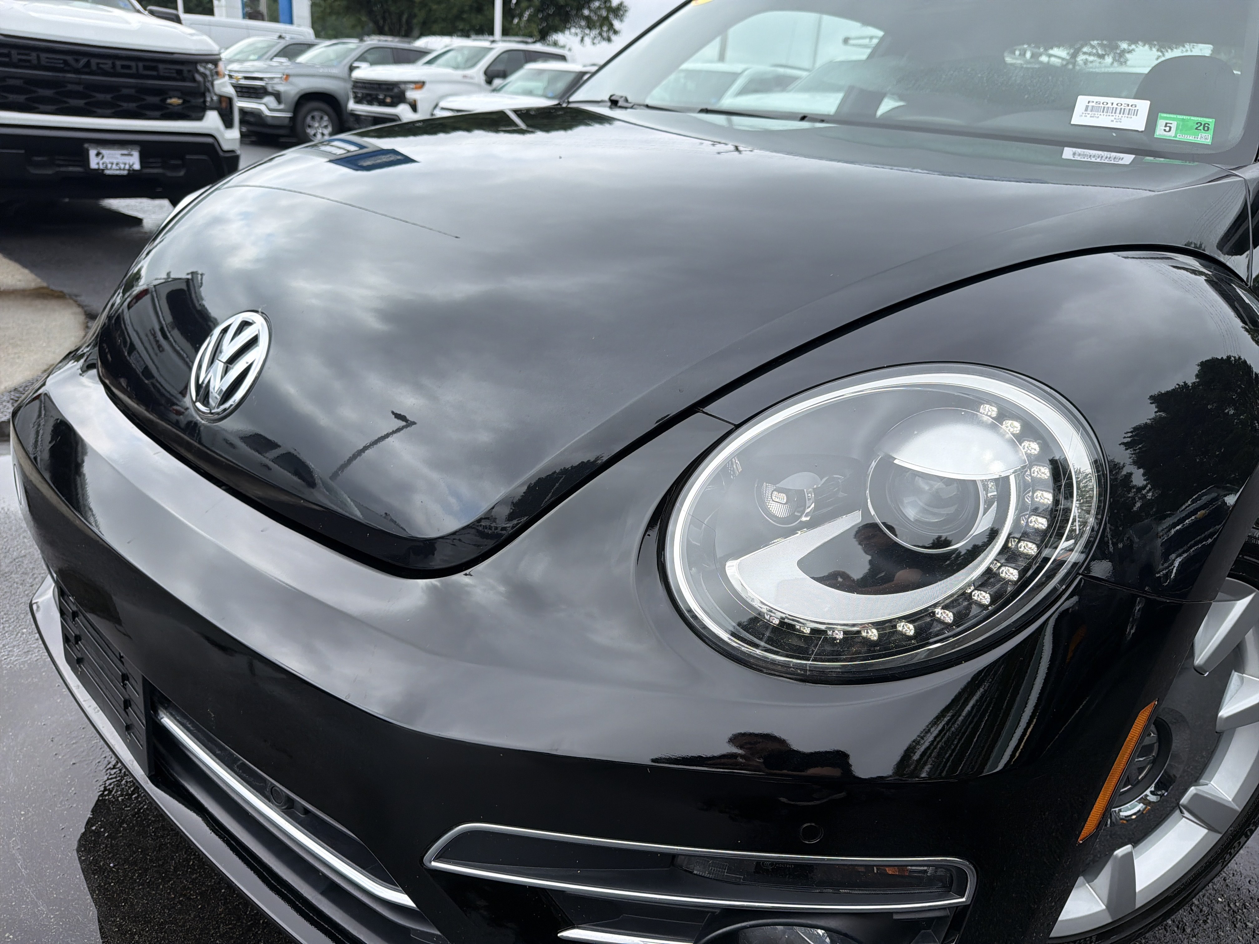 Used 2019 Volkswagen Beetle 2.0T SE w/ SE Premium Package FWD image 6