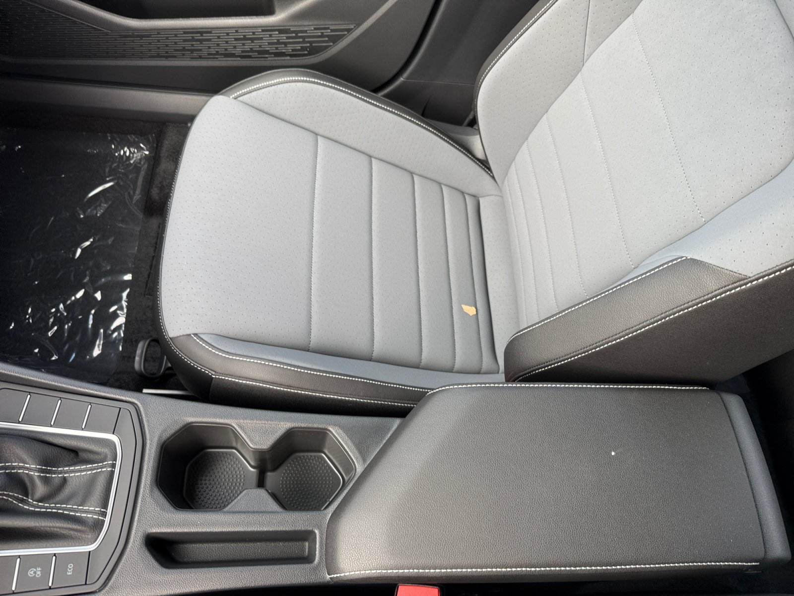 New 2027 Volkswagen Jetta SE FWD image 14