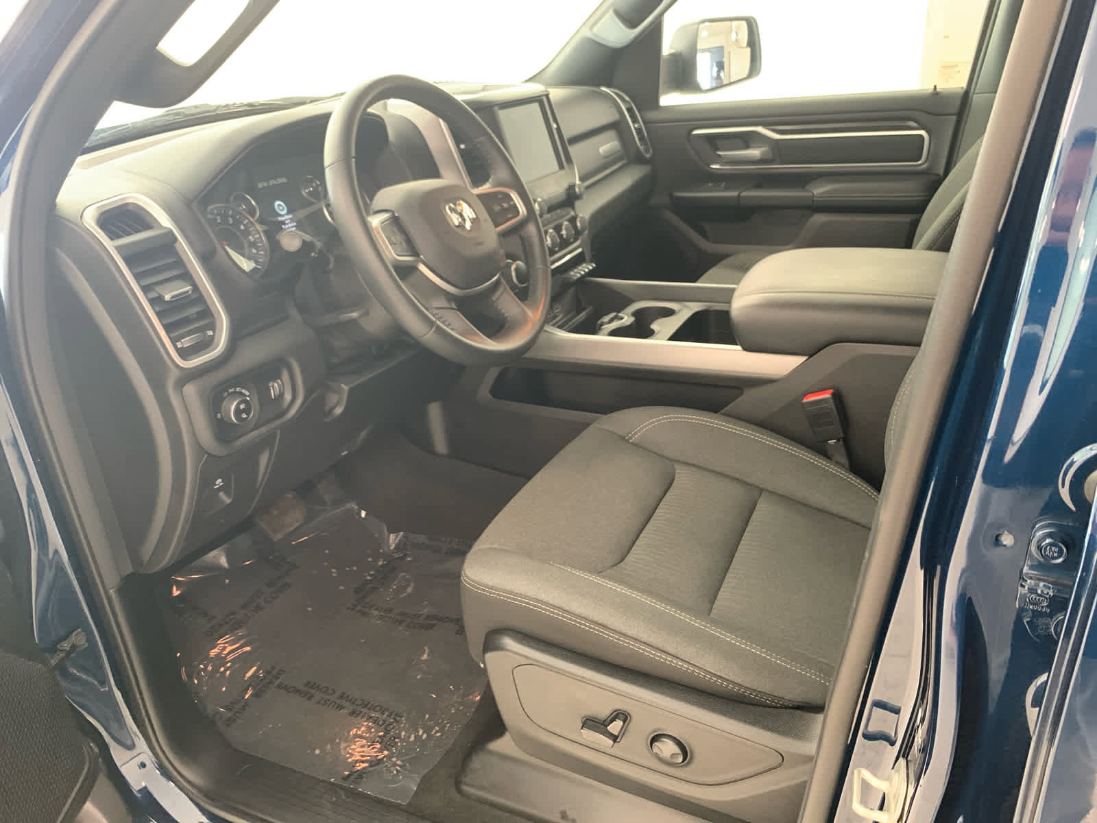 Used 2023 RAM 1500 Big Horn AWD/4WD image 14