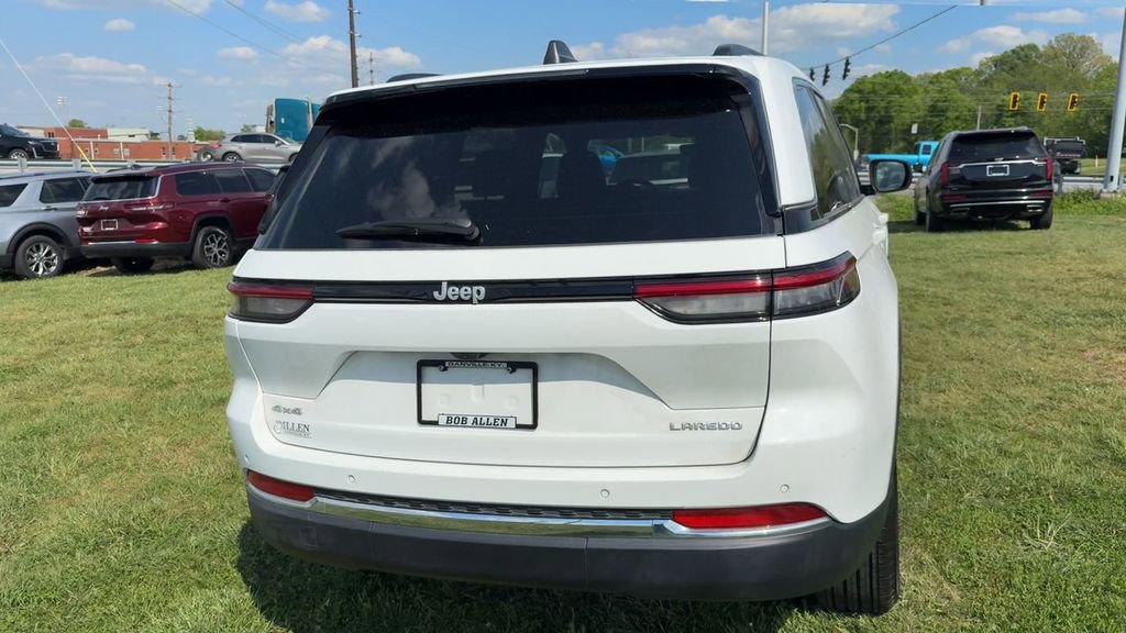 Used 2025 Jeep Grand Cherokee 4WD image 6
