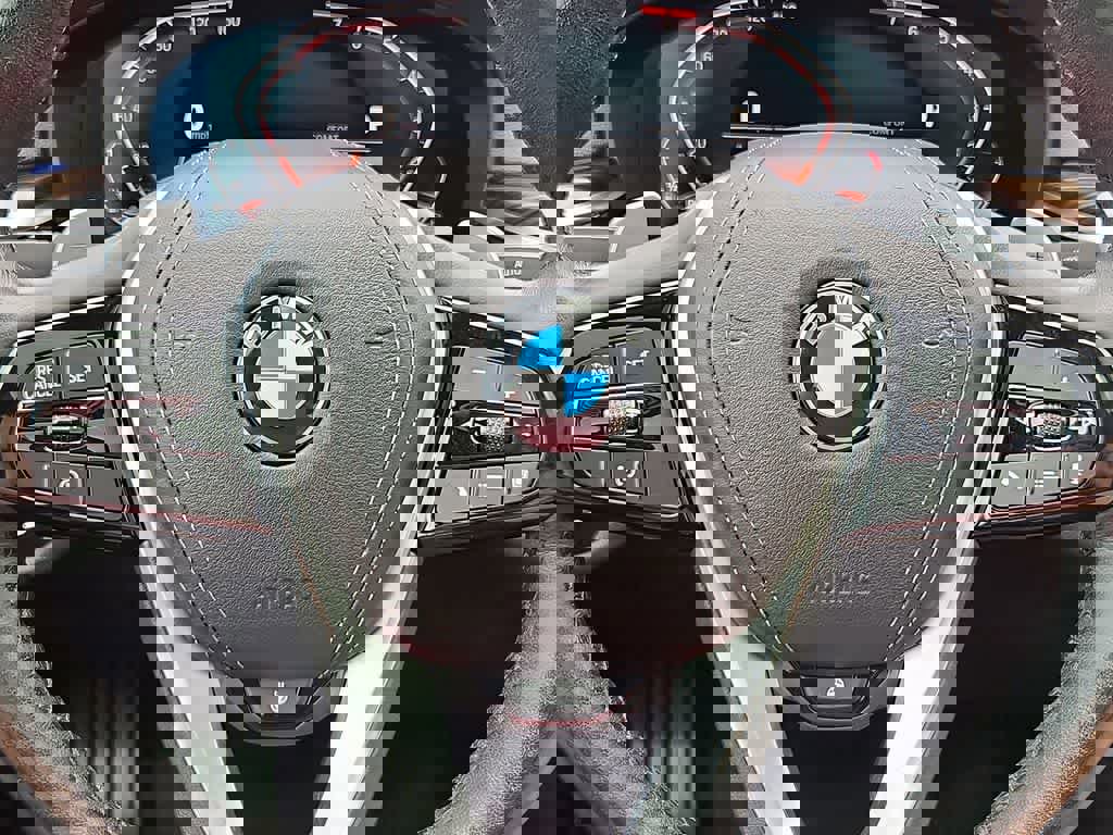 Used 2020 BMW 540i w/ Convenience Package image 25