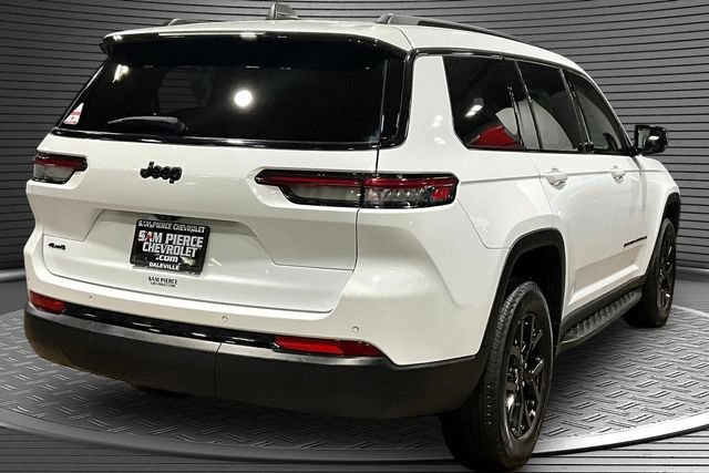 Used 2024 Jeep Grand Cherokee L Altitude AWD/4WD image 6