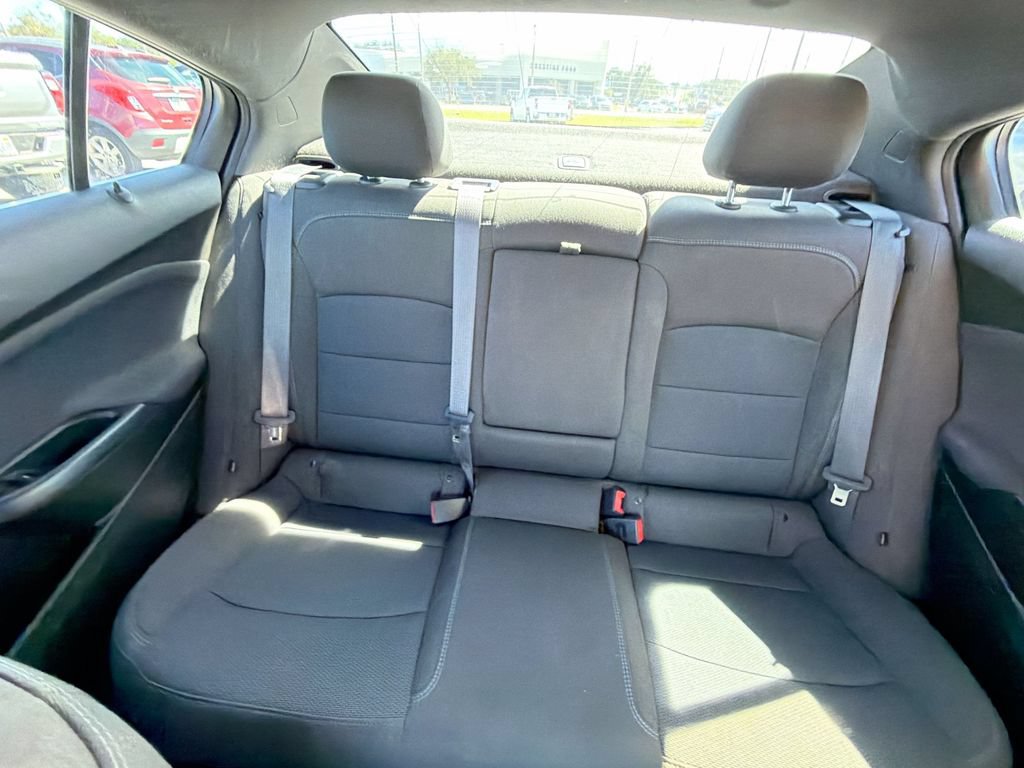 Used 2017 Chevrolet Cruze LT w/ Convenience Package FWD image 14