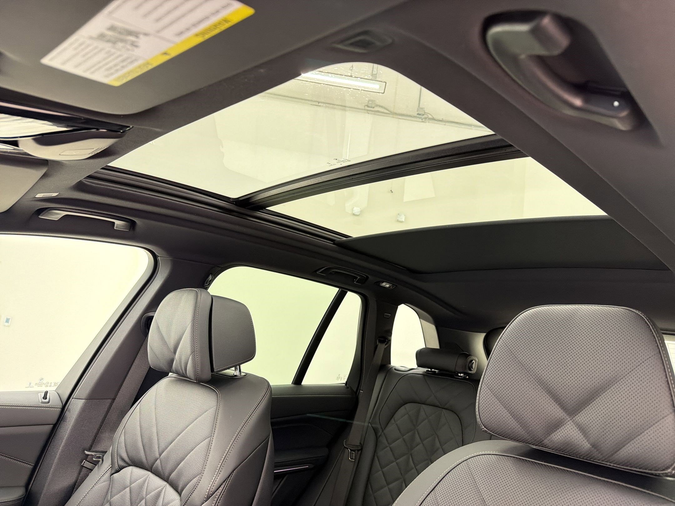 New 2026 BMW X5 xDrive40i w/ M Sport Package AWD/4WD image 15