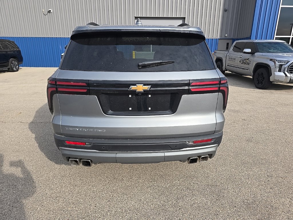 Used 2026 Chevrolet Traverse LT AWD/4WD image 5