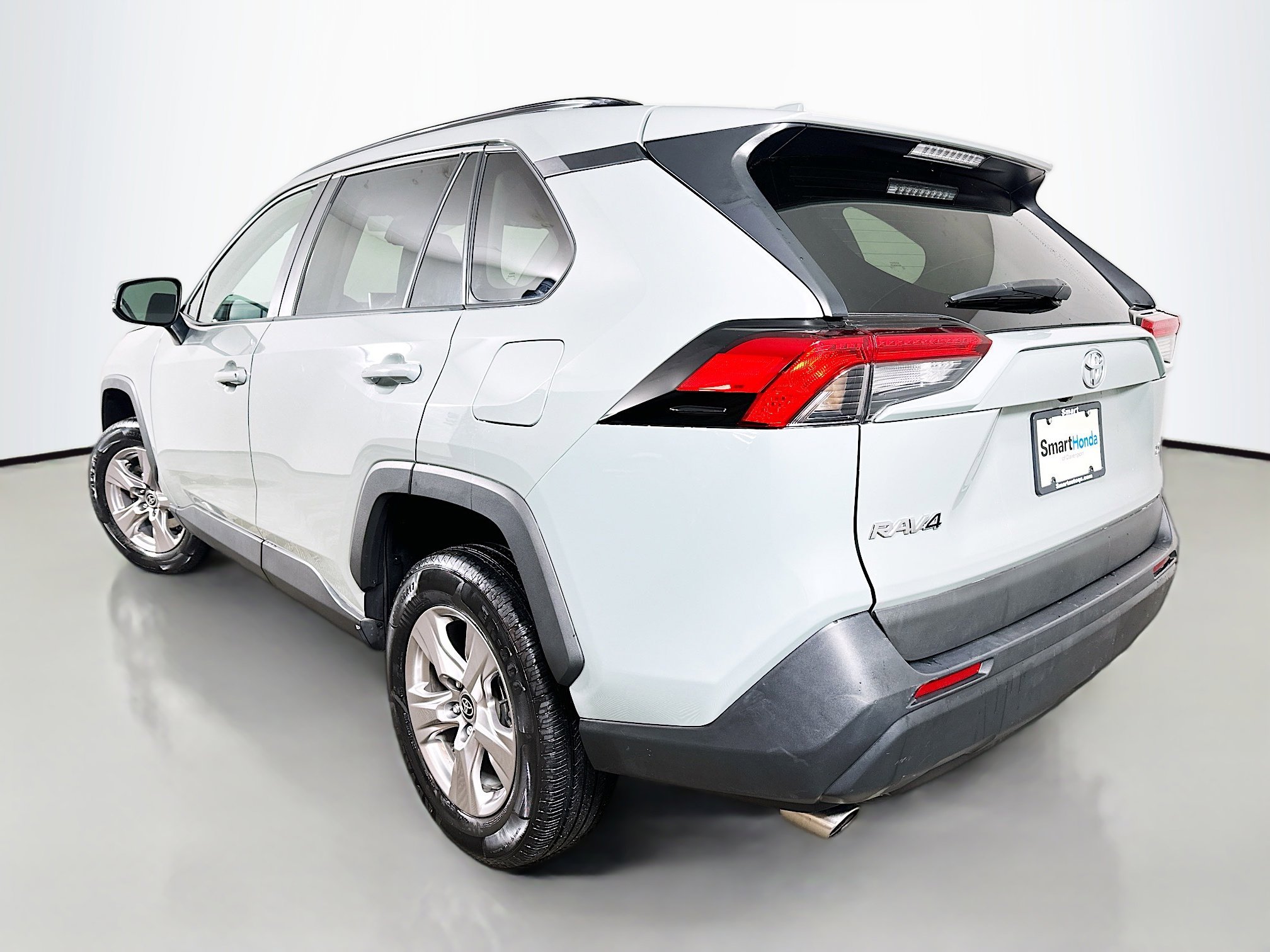 Used 2023 Toyota RAV4 XLE image 5