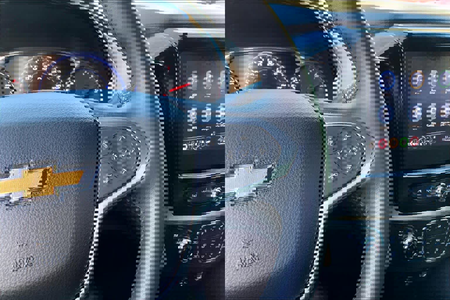 Used 2022 Chevrolet Traverse Premier image 25