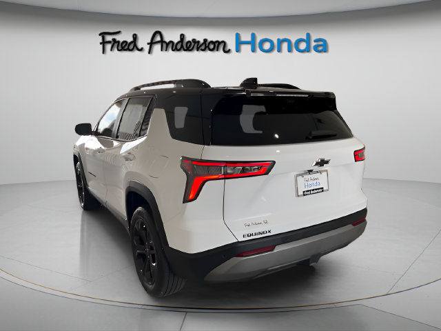 Used 2026 Chevrolet Equinox LT w/ Midnight Edition FWD image 7