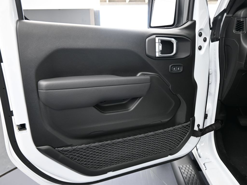 New 2026 Jeep Gladiator Sport AWD/4WD image 15
