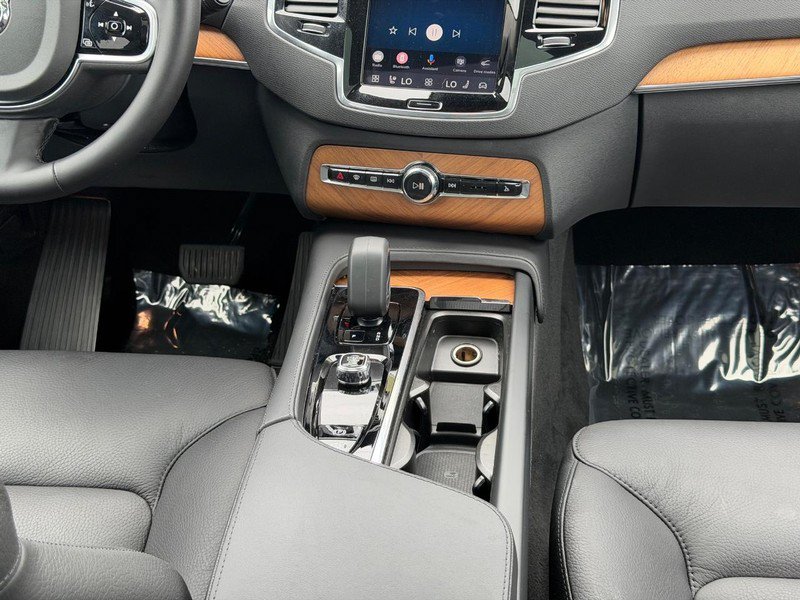 Certified 2024 Volvo XC90 T8 Plus w/ Protection Package Premier AWD/4WD image 14