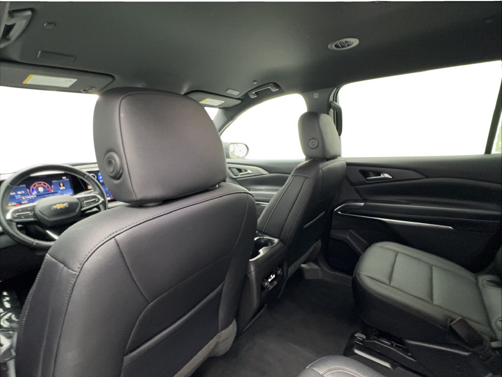 Used 2025 Chevrolet Traverse LT AWD/4WD image 25