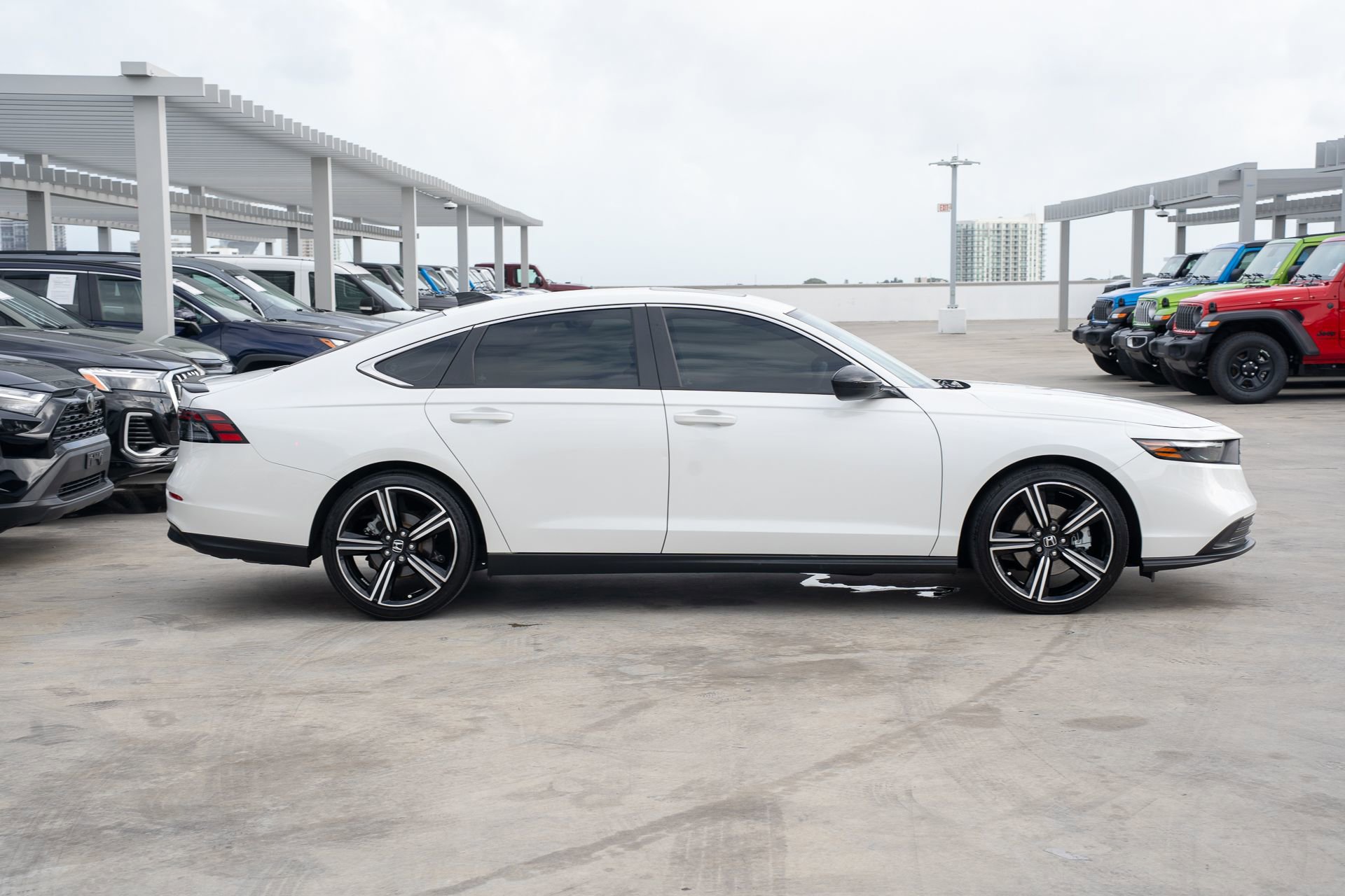 Used 2023 Honda Accord Sport image 4