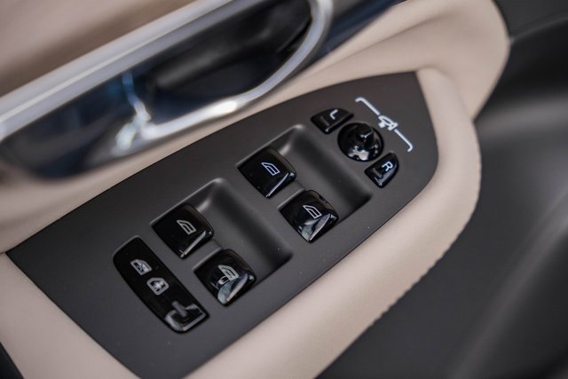 New 2026 Volvo XC90 B6 Plus image 38