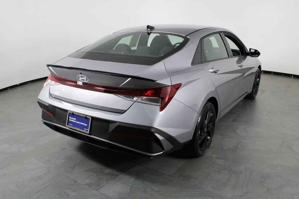 Used 2026 Hyundai Elantra Sport image 16