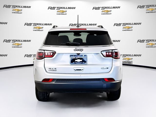 Used 2024 Jeep Compass Latitude AWD/4WD image 6