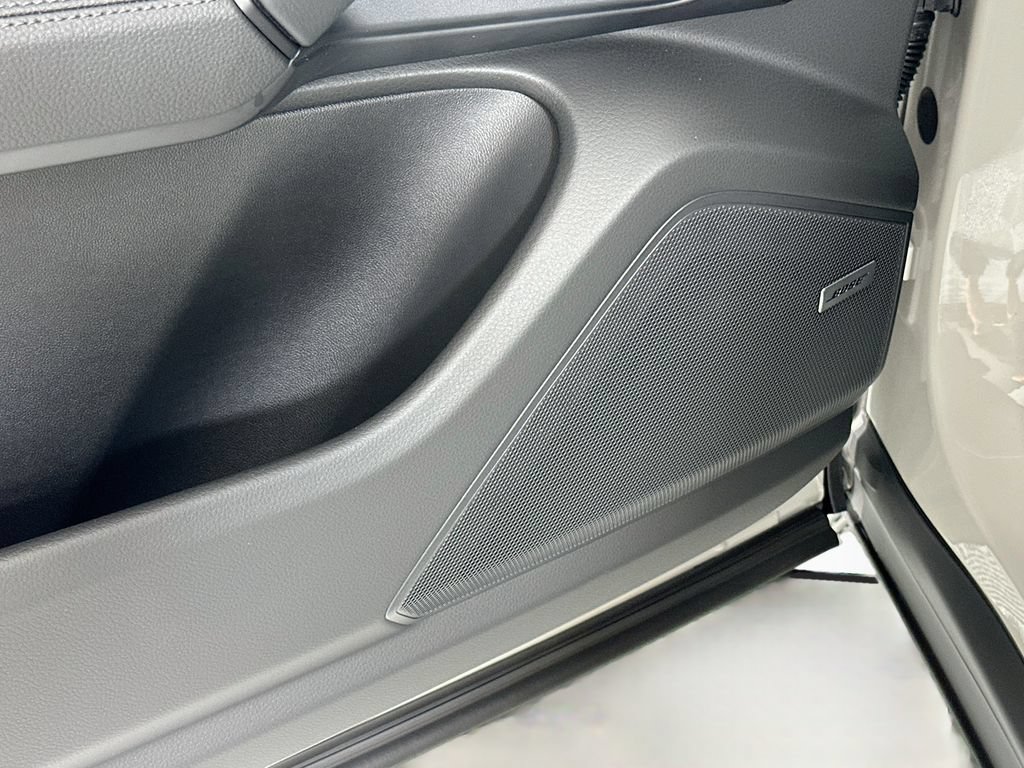 New 2026 Porsche Cayenne Coupe AWD/4WD image 20