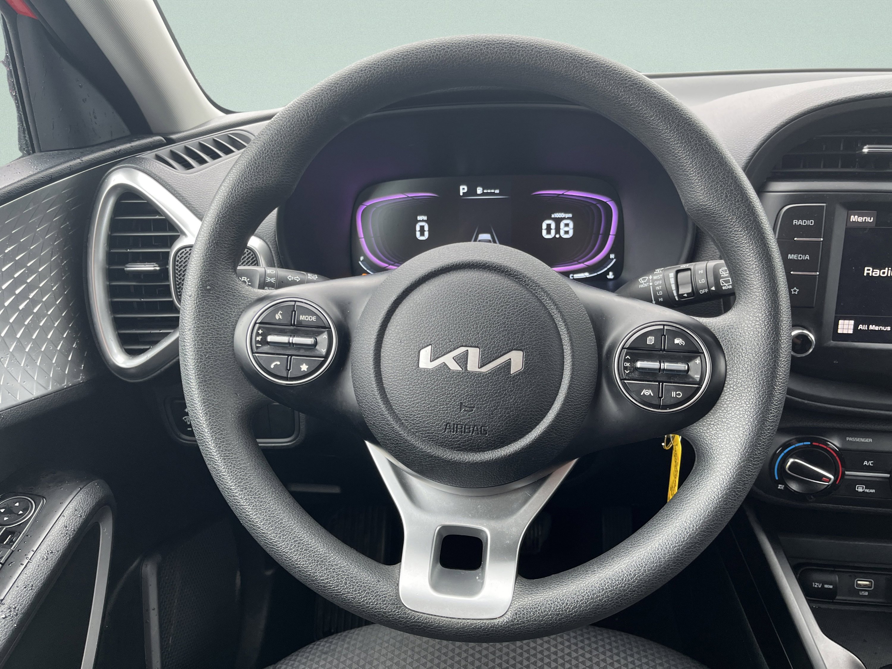 Used 2025 Kia Soul LX FWD image 26