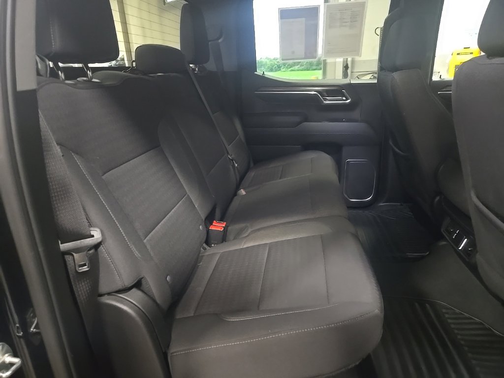 Used 2023 Chevrolet Silverado 1500 LT AWD/4WD image 30