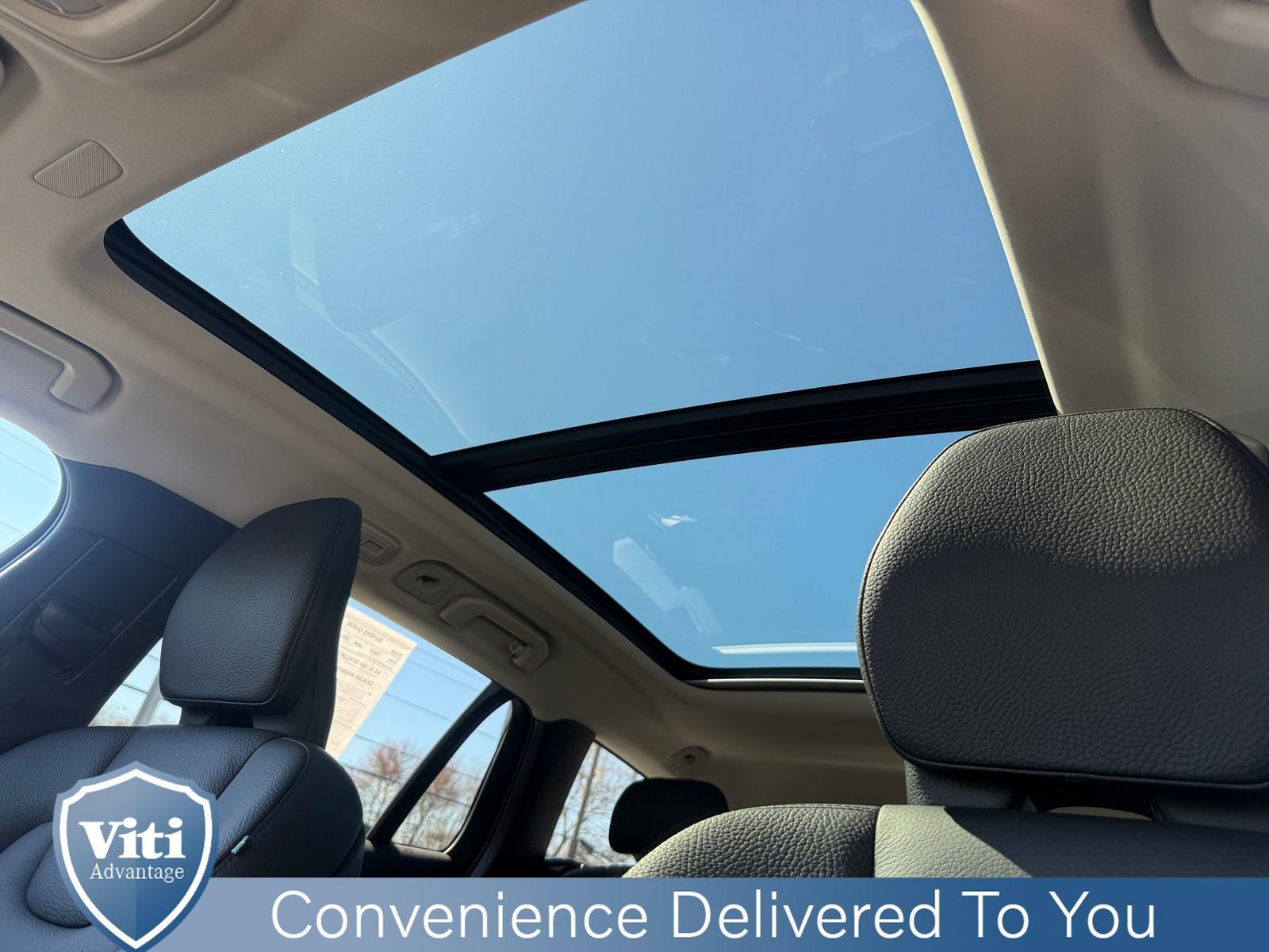 Certified 2025 Volvo V60 B5 Cross Country Plus AWD/4WD image 19