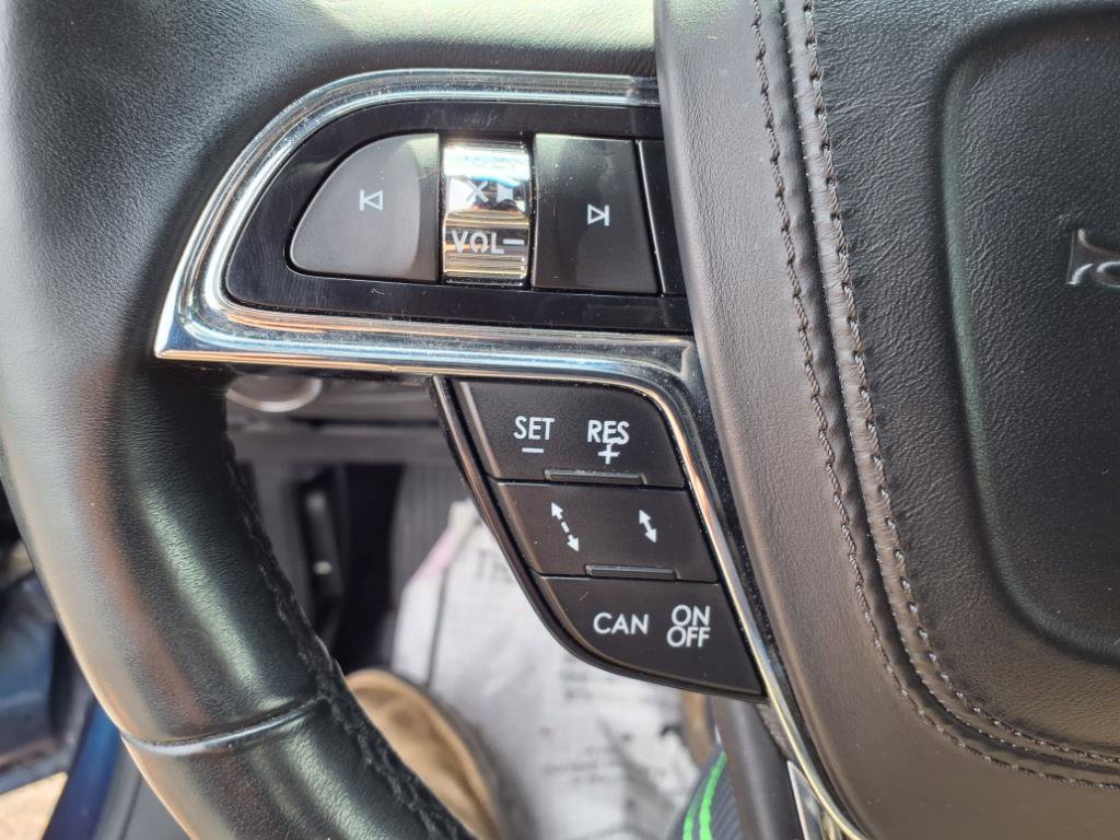 Used 2017 Lincoln Continental Reserve w/ Technology Package image 16