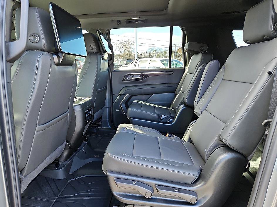 New 2026 Chevrolet Suburban Z71 w/ Z71 Off-Road Package image 10