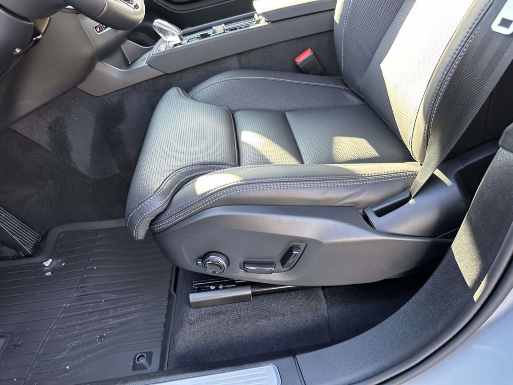 New 2026 Volvo XC90 B6 Ultra w/ Lounge Package image 16