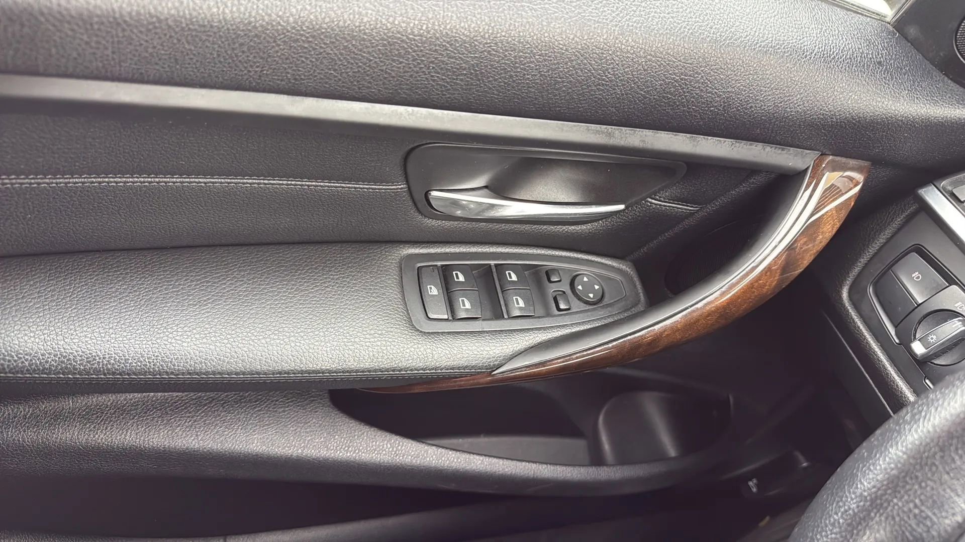 Used 2015 BMW 328i xDrive Sedan AWD/4WD image 21