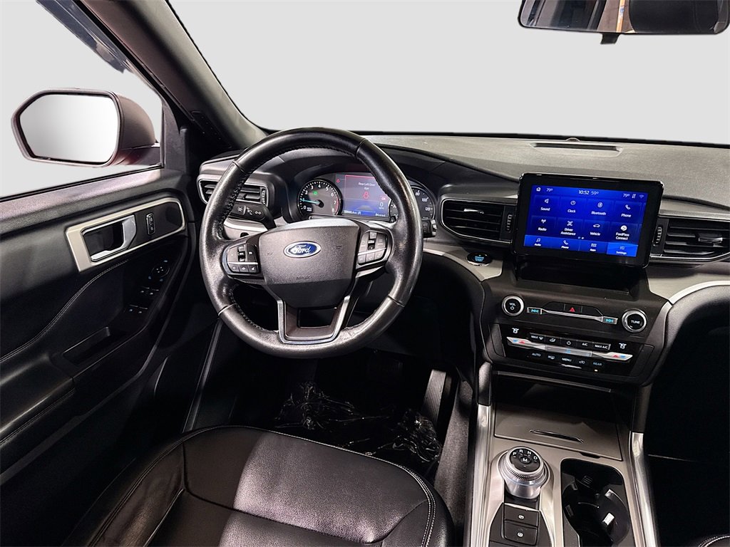 Used 2020 Ford Explorer XLT w/ Equipment Group 202A image 16