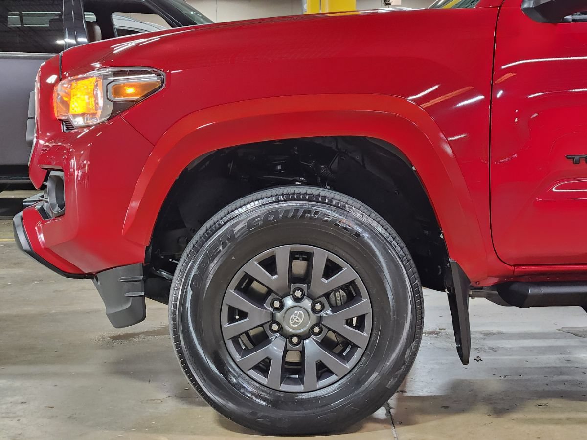 Used 2022 Toyota Tacoma SR5 RWD image 5