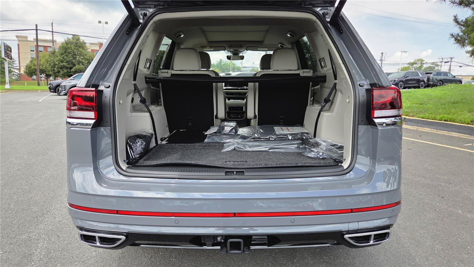 New 2026 Volkswagen Atlas SEL Premium R-Line AWD/4WD image 5