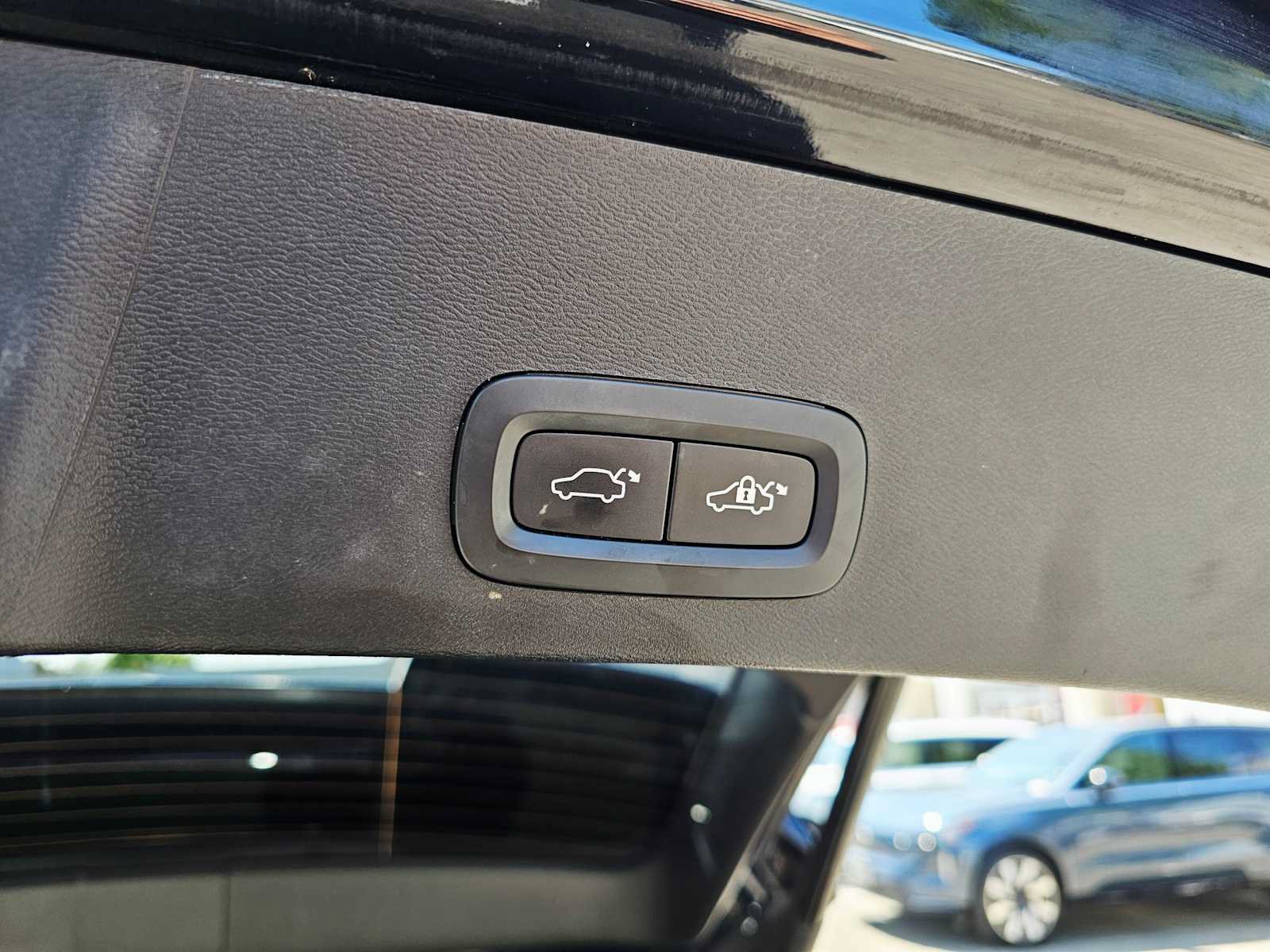 New 2026 Volvo XC40 B5 Ultra w/ Protection Package Premier AWD/4WD image 19