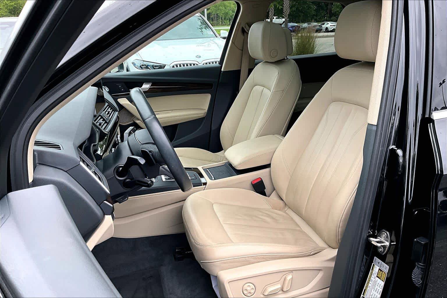 Used 2019 Audi Q5 2.0T Premium Plus w/ Premium Plus Package AWD/4WD image 8