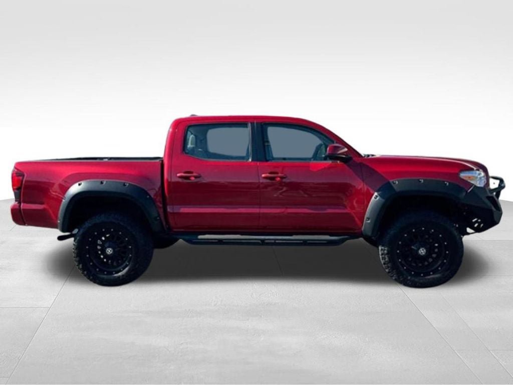 Used 2018 Toyota Tacoma SR w/ SR Convenience Package AWD/4WD image 8