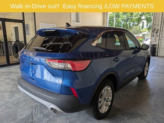 Used 2022 Ford Escape SE FWD image 4