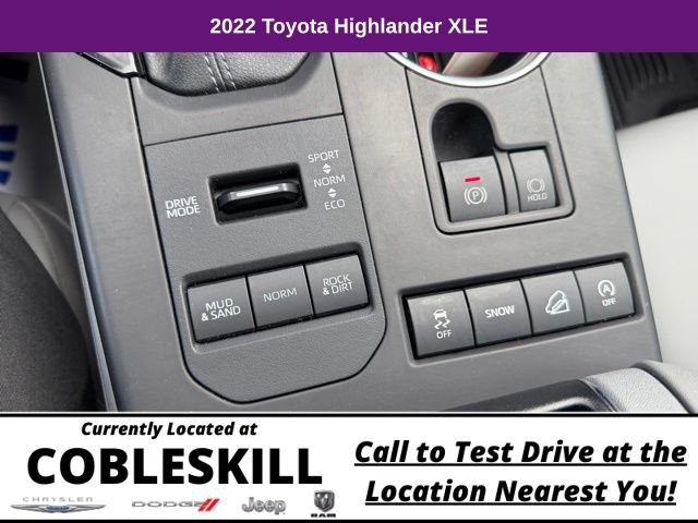 Used 2022 Toyota Highlander XLE AWD/4WD image 26