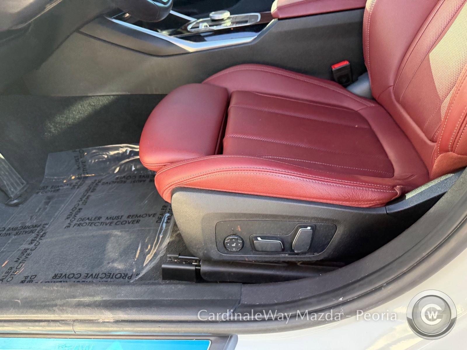 Used 2024 BMW 330i Sedan w/ Convenience Package image 24