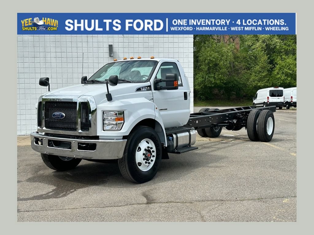 New 2027 Ford F750 2WD Regular Cab Super Duty image 1