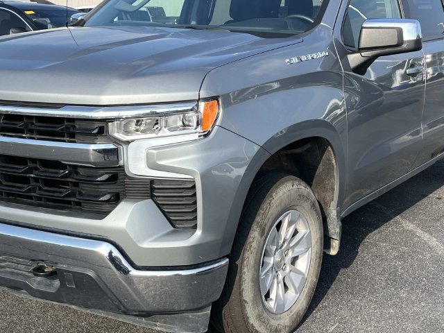 Used 2025 Chevrolet Silverado 1500 LT AWD/4WD image 10