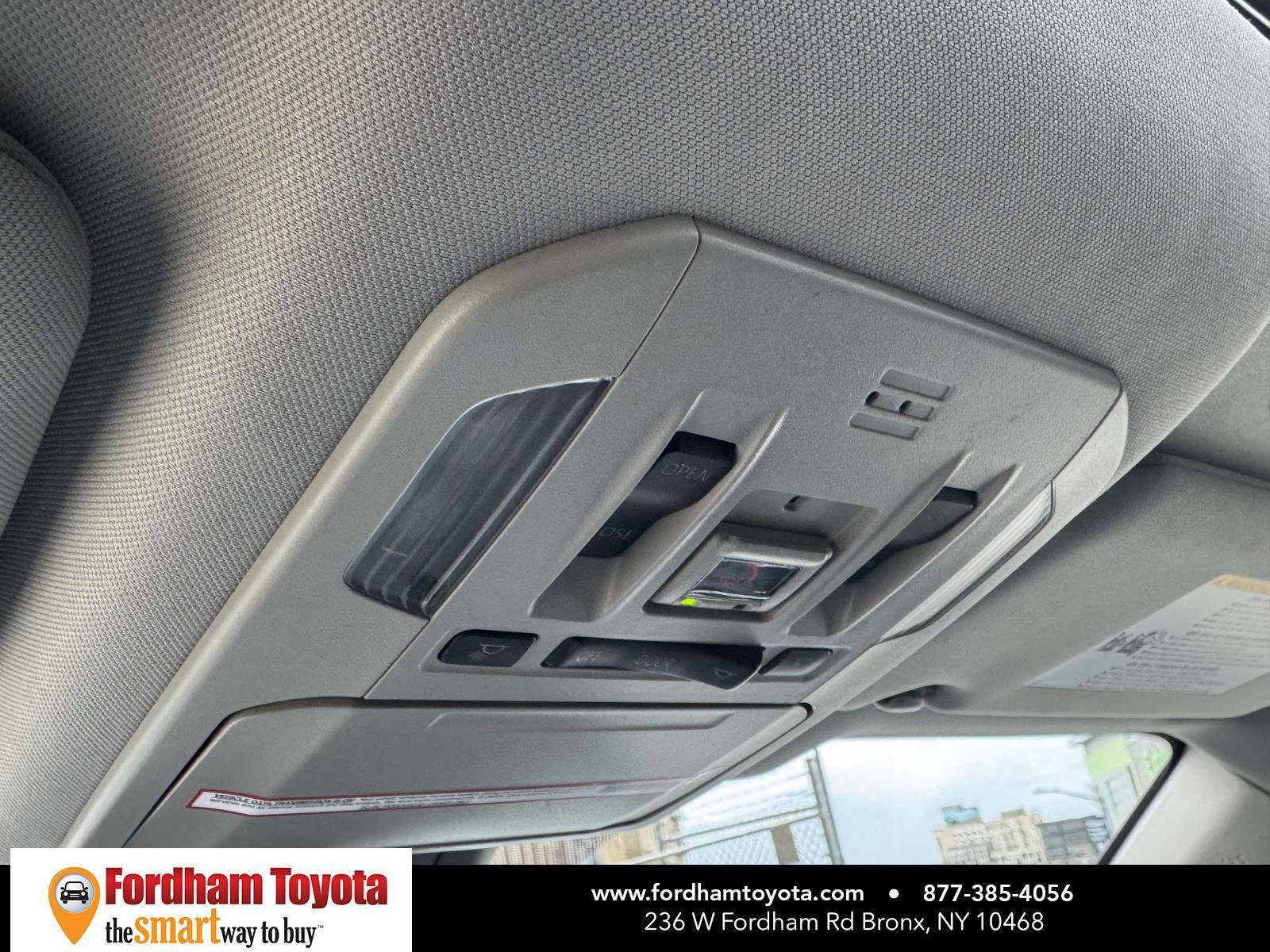 Used 2023 Toyota Highlander XLE image 31