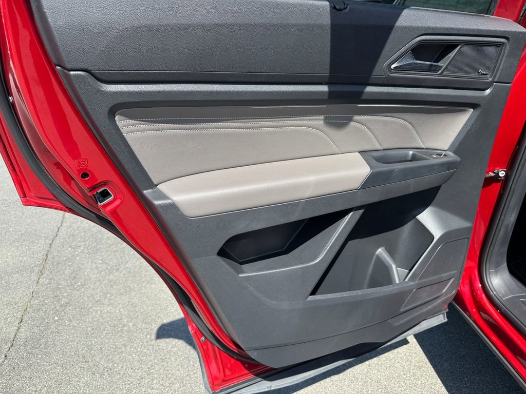 Used 2021 Volkswagen Atlas Cross Sport SEL Premium image 19