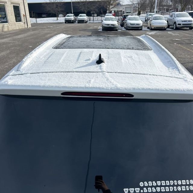 Used 2022 Volkswagen Tiguan SE w/ Panoramic Sunroof Package image 10