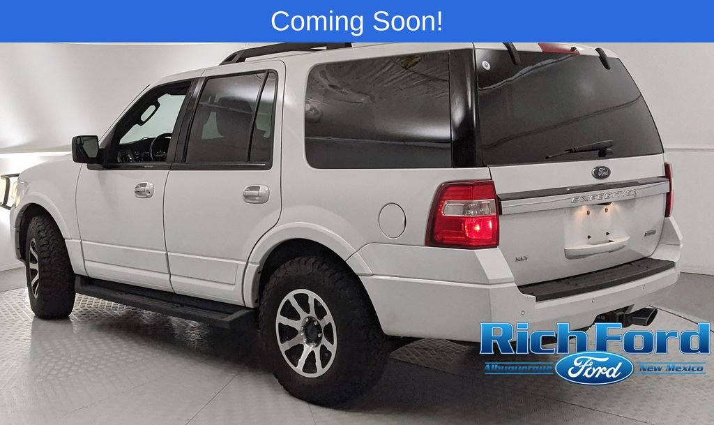 Used 2017 Ford Expedition XLT image 4