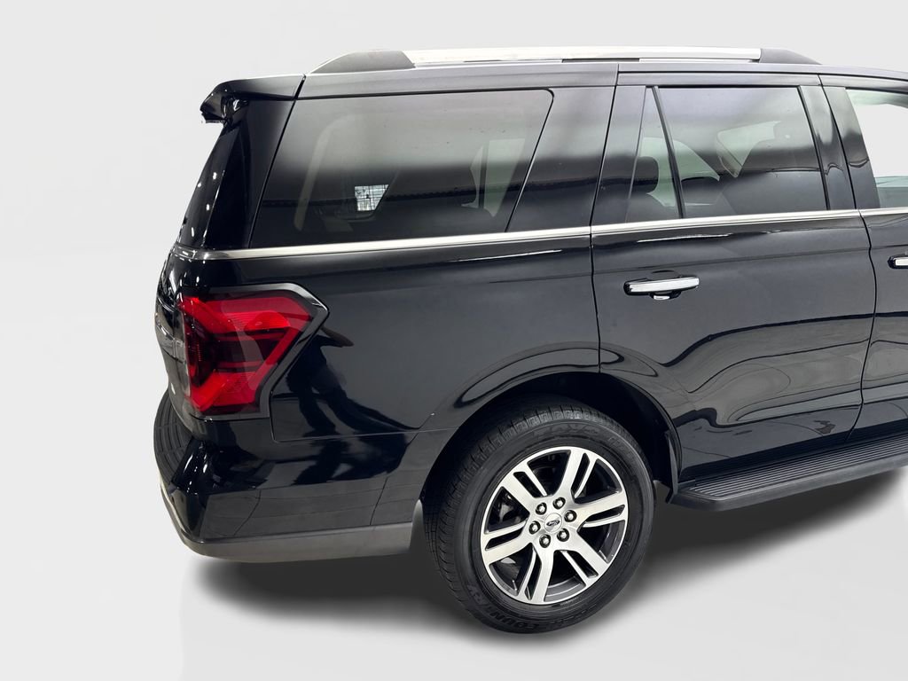 Used 2024 Ford Expedition Limited image 16