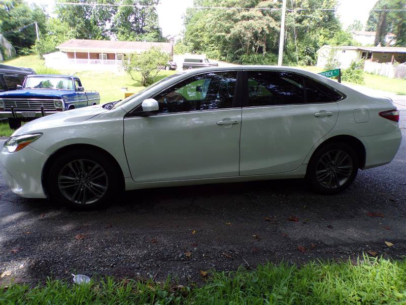 Used 2017 Toyota Camry SE FWD image 12