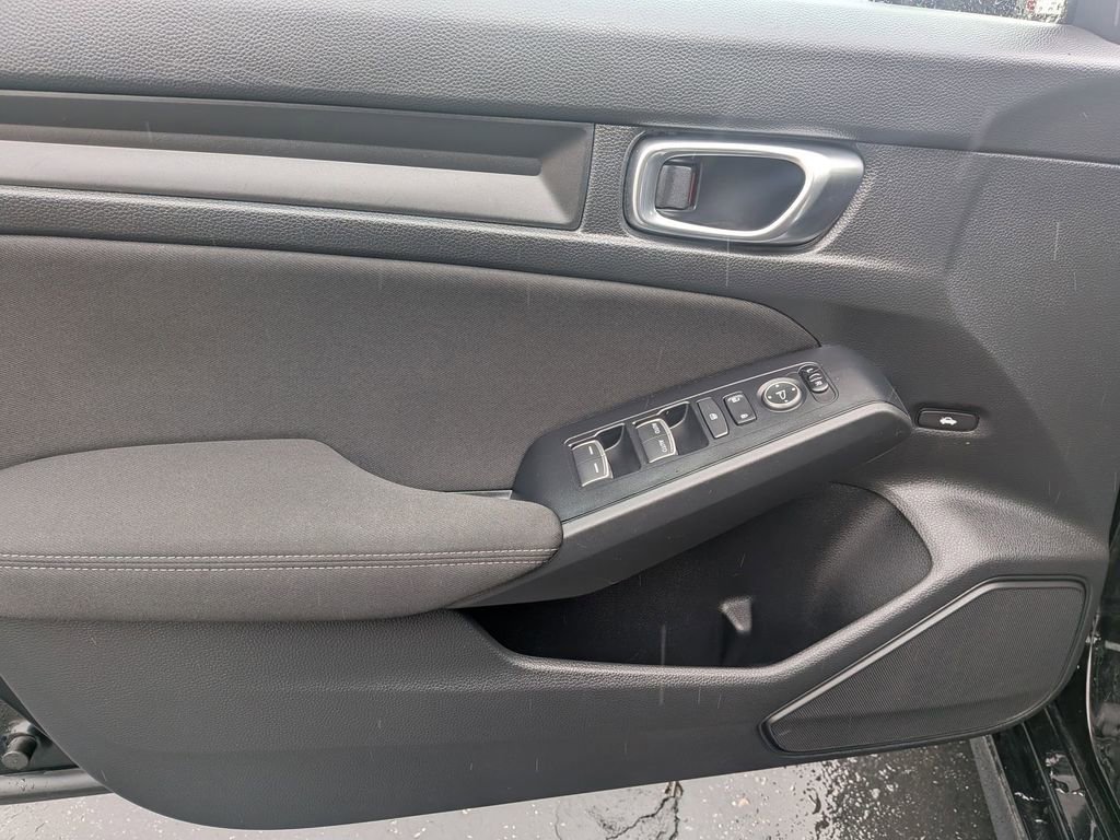 Used 2025 Honda Civic Sport image 11